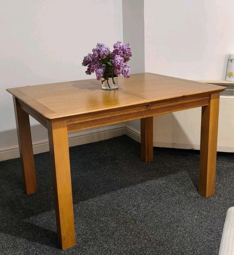 Solid oak extendable dining - oak,
